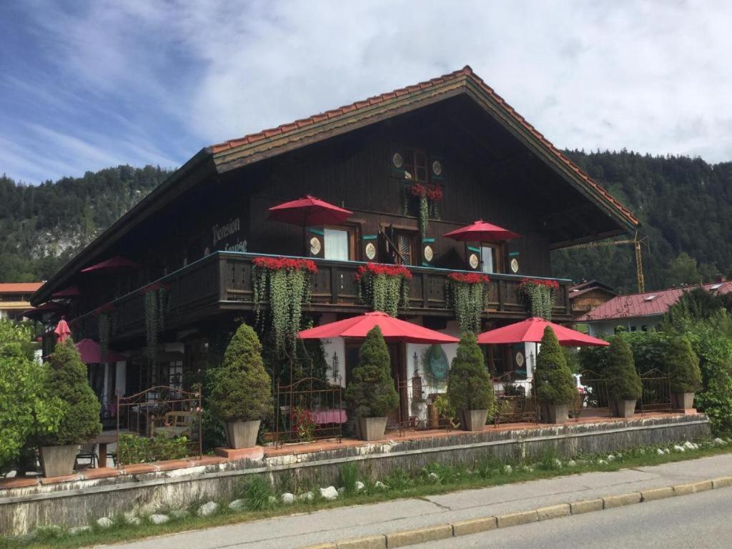 Hotel Pension Louise à Reit im Winkl Extérieur photo